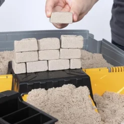 Spin Master Kinetic Sand - Mallette De Construction - Sable Magique A Modeler- Mosaïque, Sable Et Paillettes